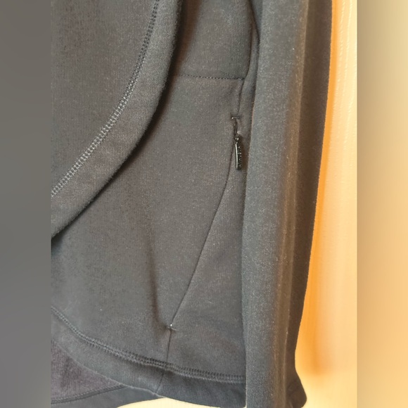 Athleta Cozy Karma Asymmetric Fleece Pullover Sweatshirt Sz Large Black 1/4 Zip - Picture 3 of 15